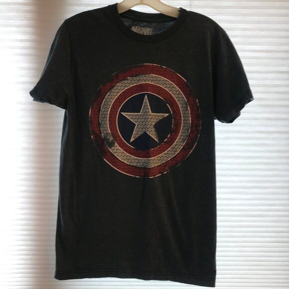 Marvel Captain America Shield T shirt small - Picture 1 of 3